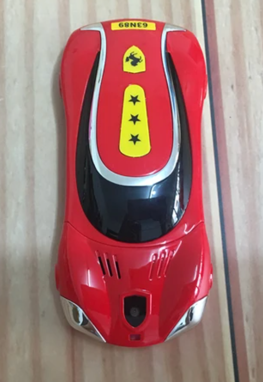 TELEFONO MOVIL FERRARI